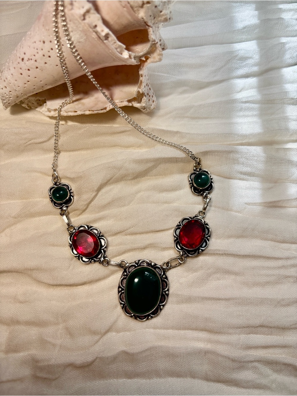 NEW 925 Silver (Stamped) Emerald & Ruby Gemstone Vintage-Style Pendant Necklace